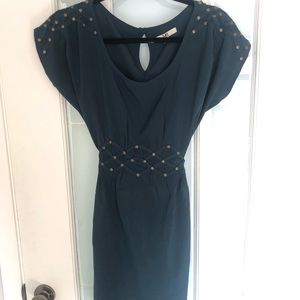 Green short sleeve dress